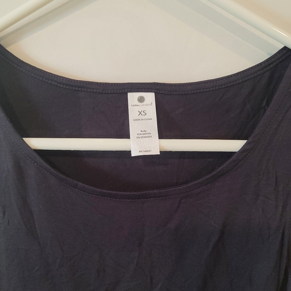 Yogalicious XS size Gray and black color 2pk NWT - Picture 8 of 8